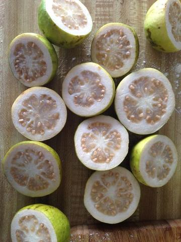 white guavas sliced in half
